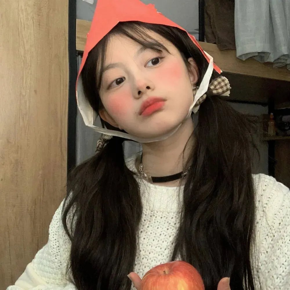 陛下，您的宠妃出道了